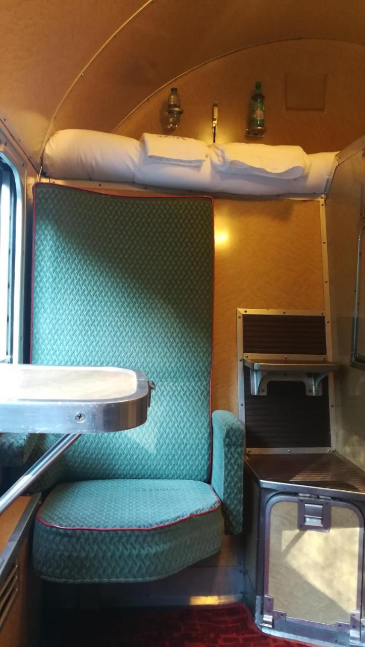 ホテルLe Train Des Reves Dracy-Saint-Loup エクステリア 写真